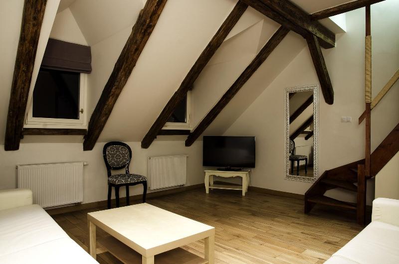 Dolce Vita Suites Hotel - Oda