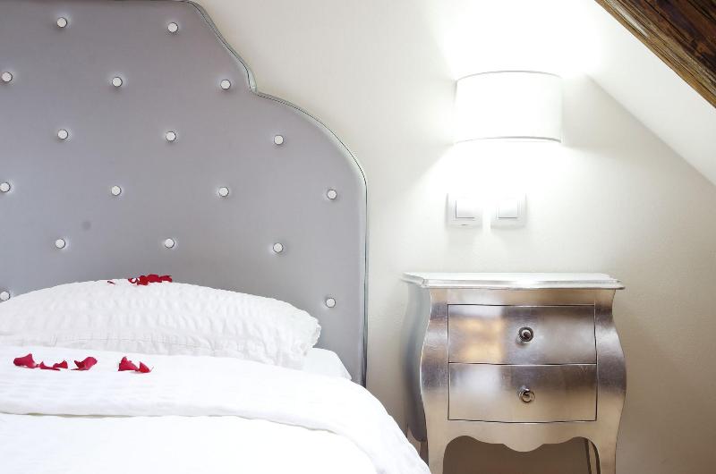 Dolce Vita Suites Hotel - Oda