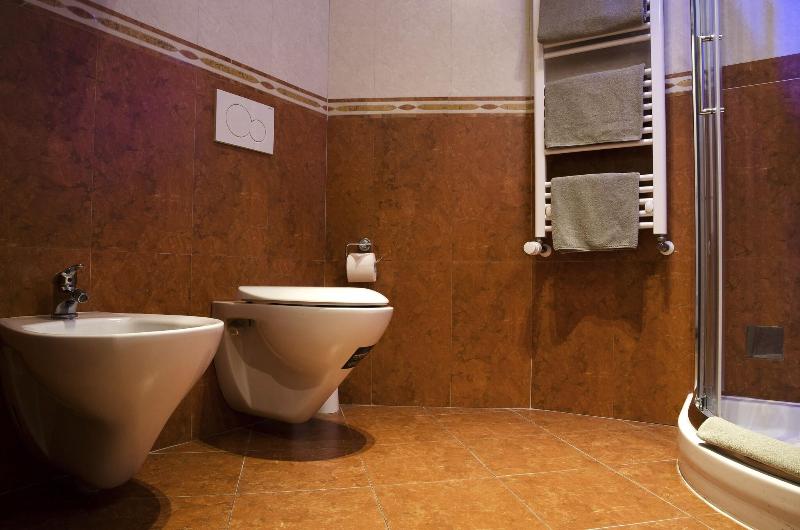 Dolce Vita Suites Hotel - Oda