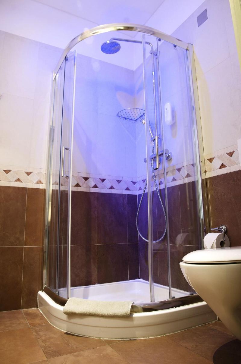 Dolce Vita Suites Hotel - Oda