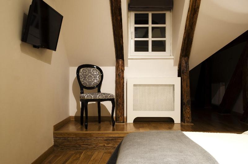 Dolce Vita Suites Hotel - Oda