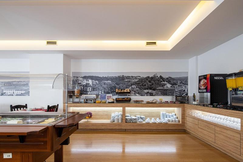 Stay Hotel Leiria Centro - Restoran