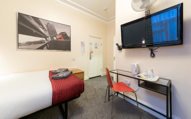 Saba Hotel London - Oda