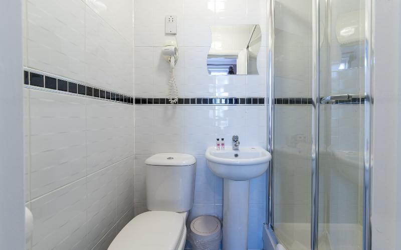 Saba Hotel London - Oda