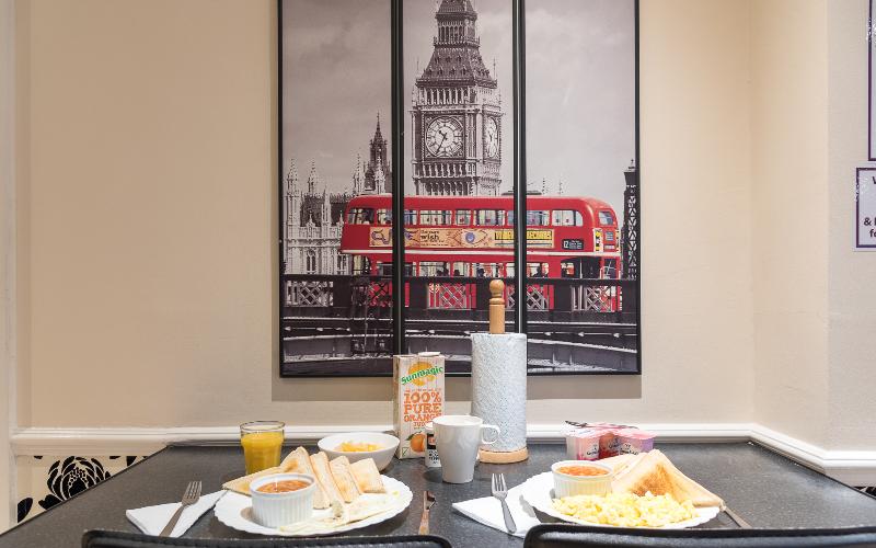 Saba Hotel London - Oda