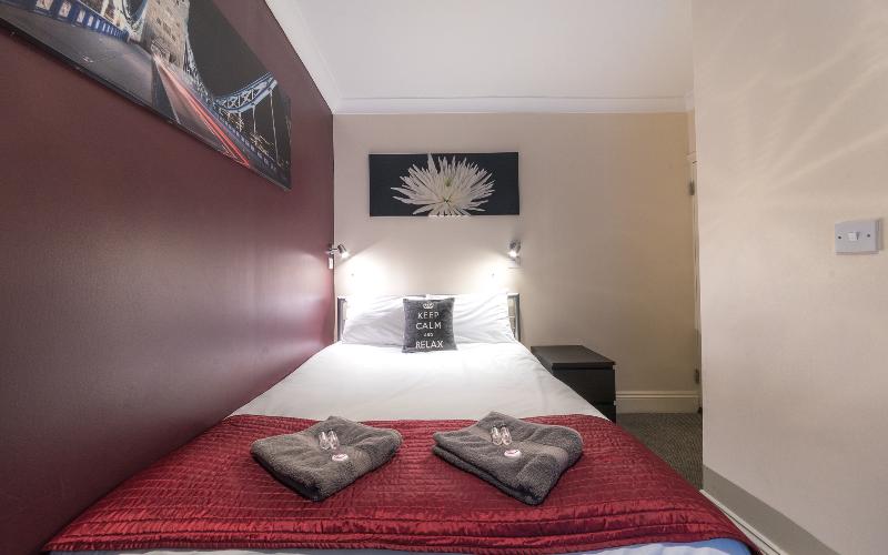 Saba Hotel London - Oda