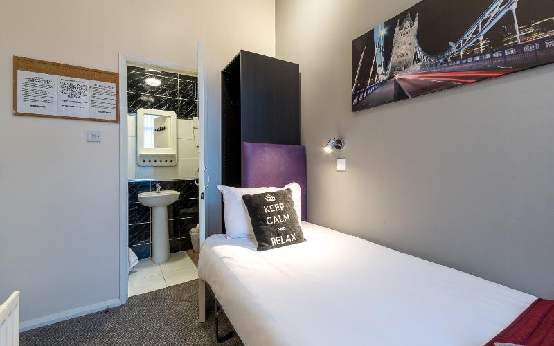 Saba Hotel London - Oda