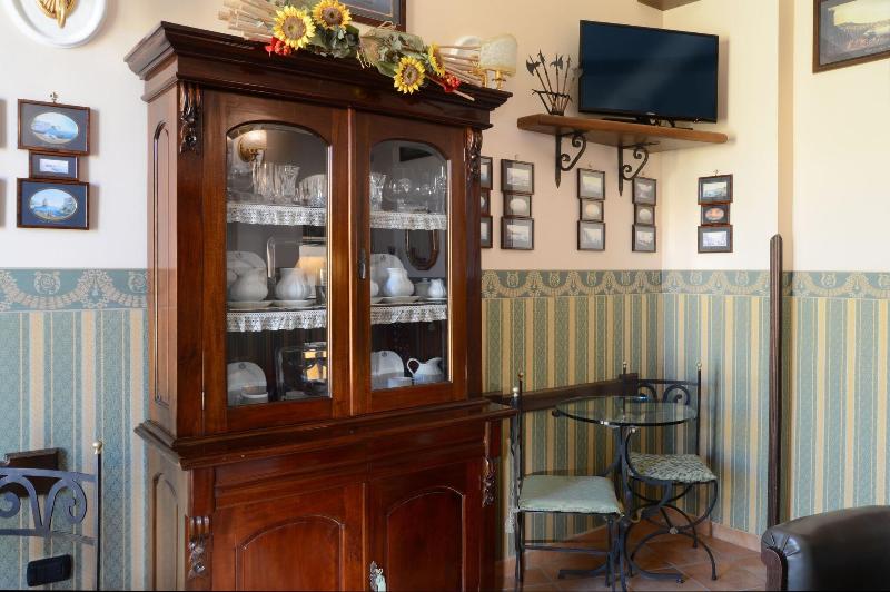 Pinto-Storey Hotel - Lobi