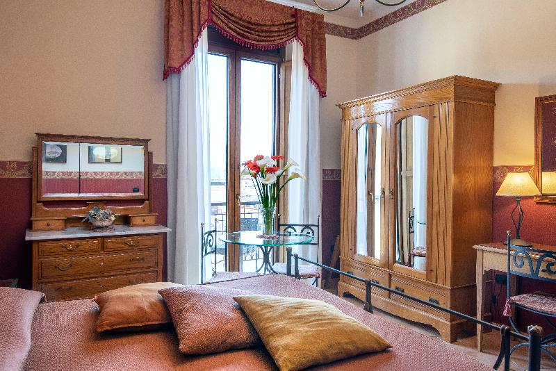 Pinto-Storey Hotel - Oda