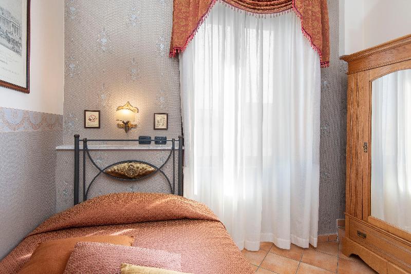 Pinto-Storey Hotel - Oda