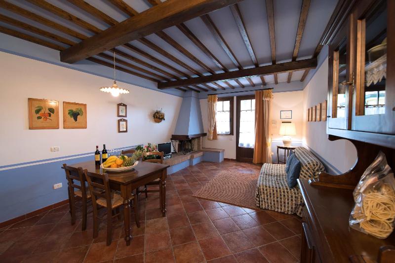 Casa Lari - Genel