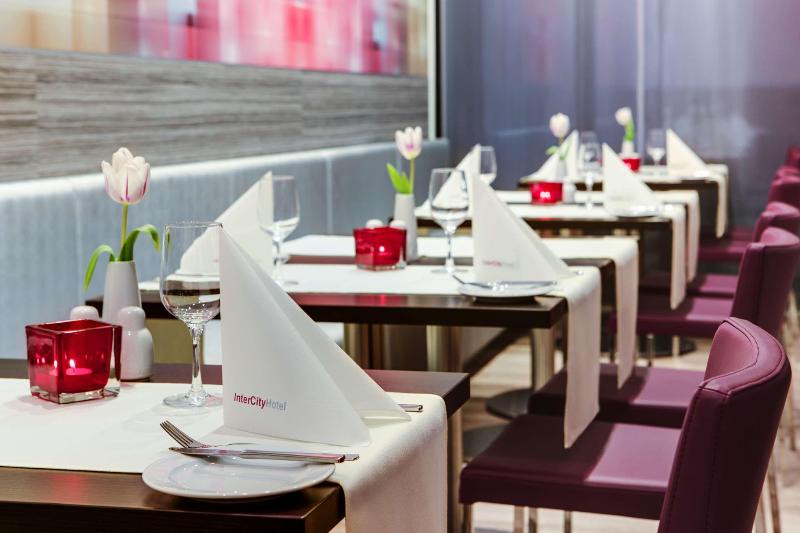 IntercityHotel Hamburg Dammtor - Restoran