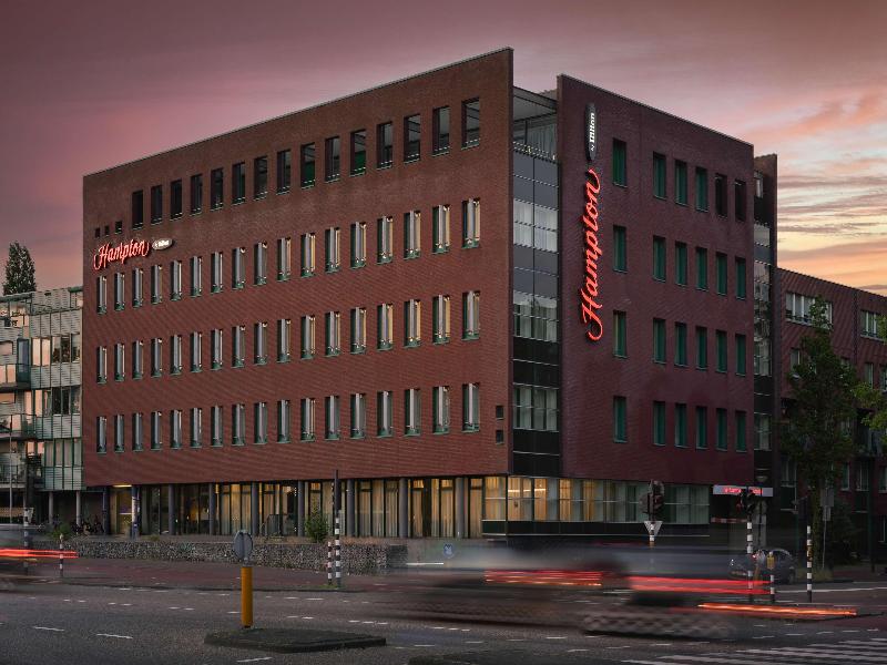 Hampton By Hilton Amsterdam City Centre East - Genel