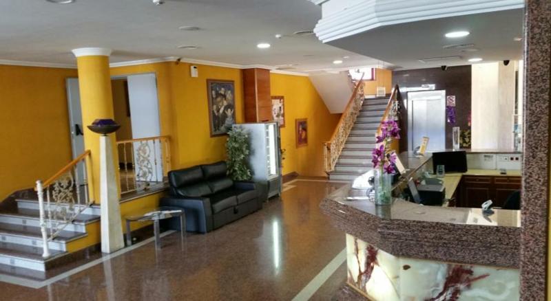 Hotel Humanes - Lobi