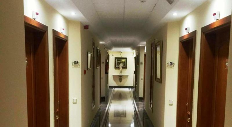 Hotel Humanes - Lobi