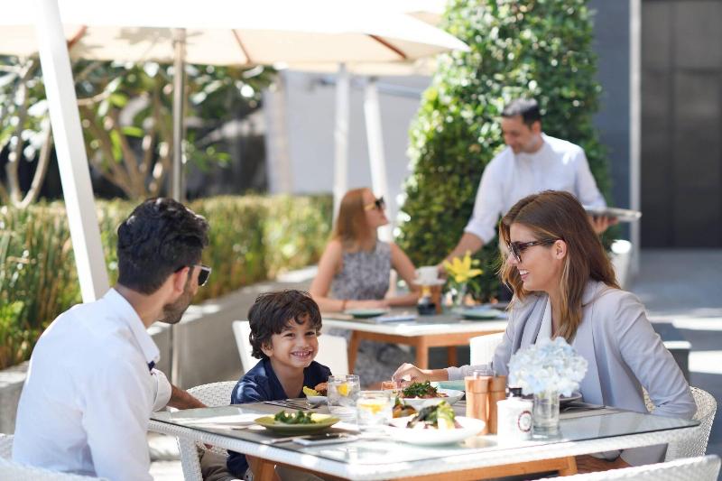 La Ville Hotel & Suites CITY WALK Dubai - Restoran
