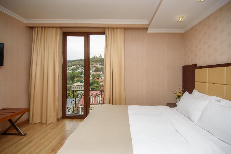 KMM Hotel - Oda