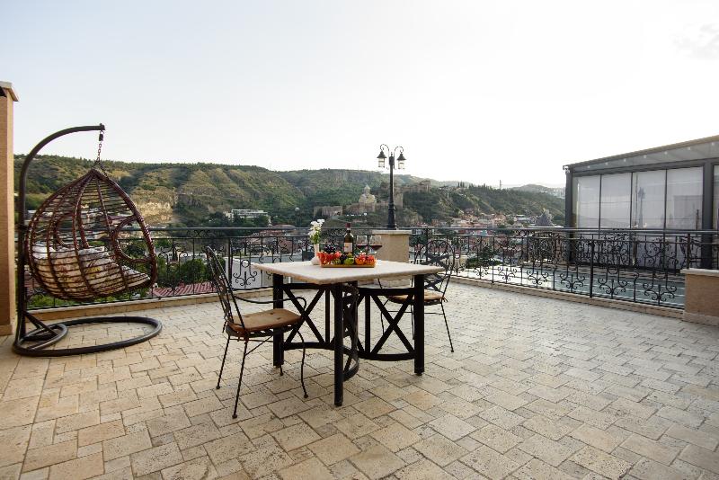 KMM Hotel - Teras