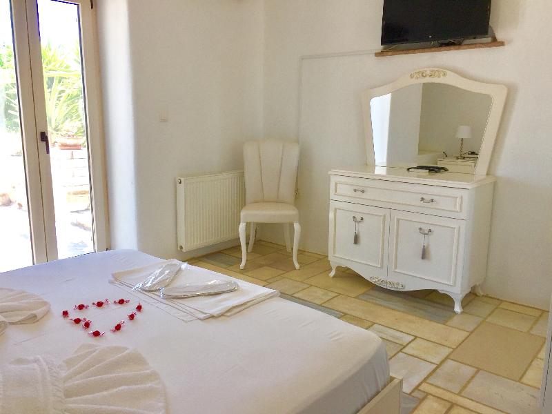 Paros Afrodite Luxury Villas - Genel