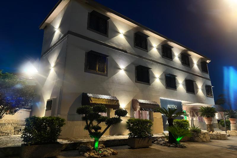 Hotel Martini - Genel