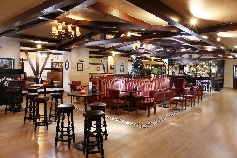 Metropolitan Hotel Dubai - Bar