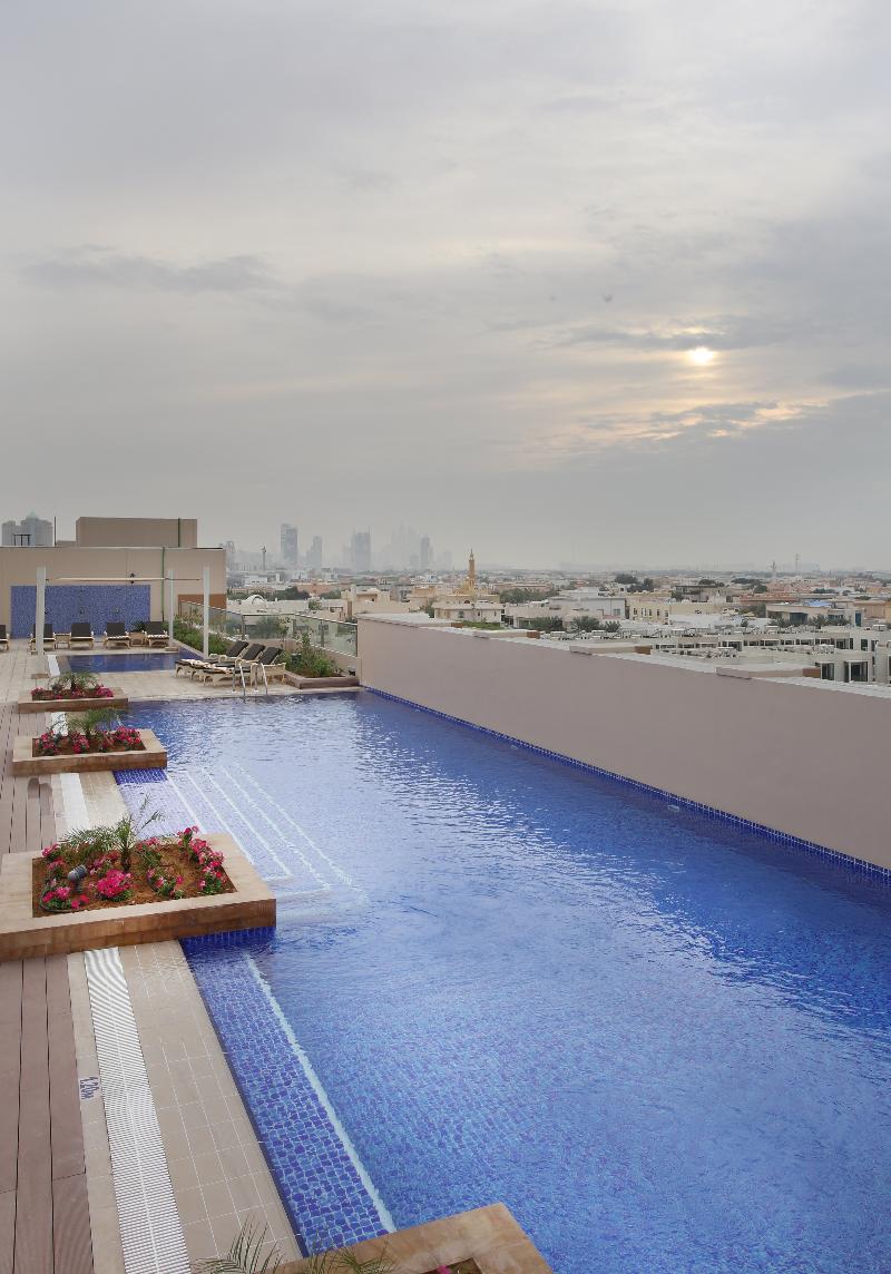 Metropolitan Hotel Dubai - Havuz