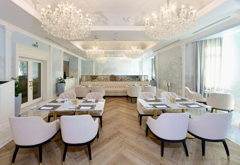 Al Aziziyah Boutique Hotel - Restoran