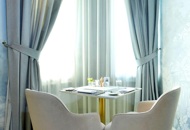 Al Aziziyah Boutique Hotel - Restoran