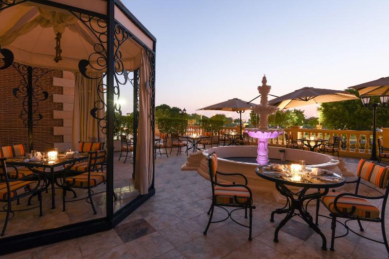Al Aziziyah Boutique Hotel - Restoran