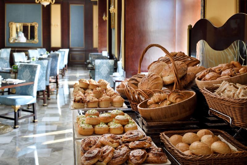 Al Aziziyah Boutique Hotel - Restoran