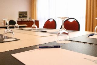 Amedia Hotel Frankfurt-Ruesselsheim by Wyndham fotoÄŸrafÄ±