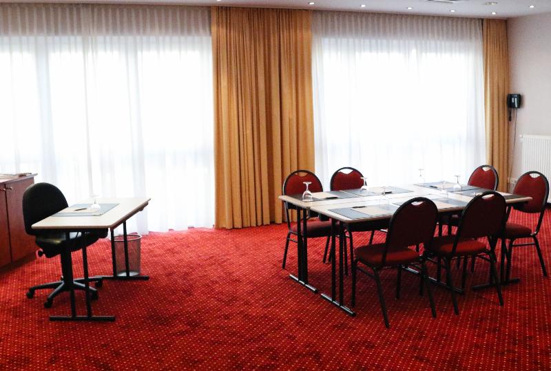 Amedia Hotel Frankfurt-Ruesselsheim by Wyndham - Toplantı