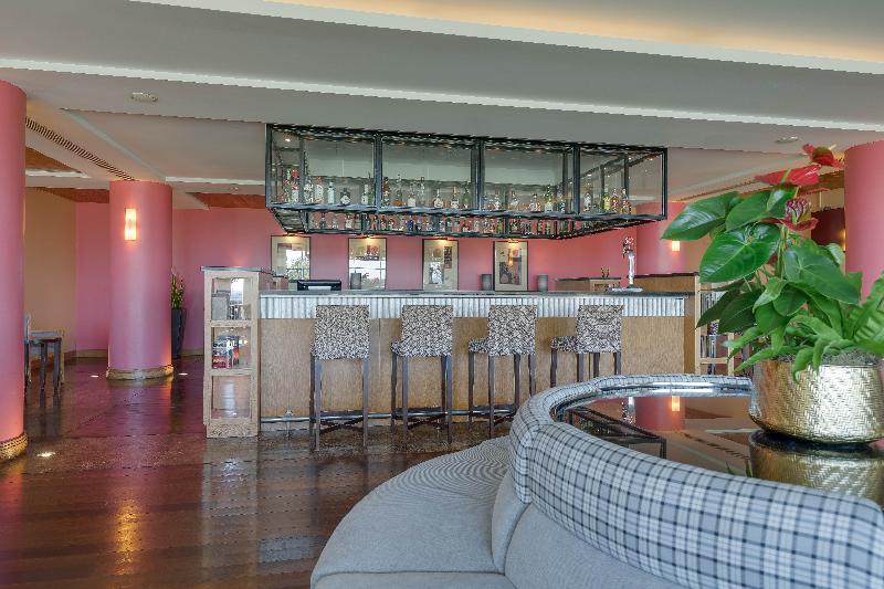 Pestana Grand Premium Ocean Resort - Bar
