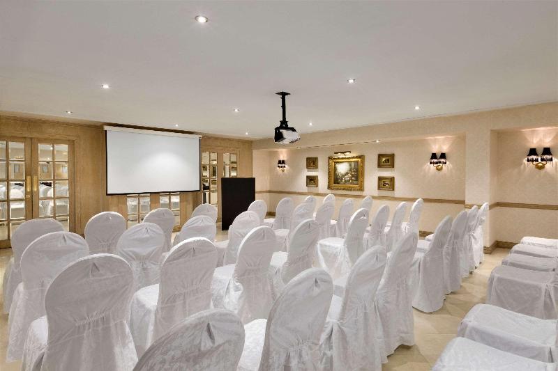Hawthorn Suites By Wyndham Al Khobar - Toplantı