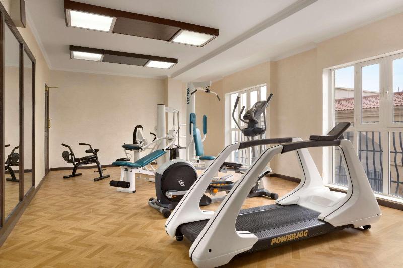 Hawthorn Suites By Wyndham Al Khobar - Aktivite