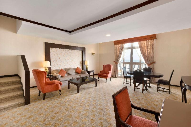 Hawthorn Suites By Wyndham Al Khobar - Oda