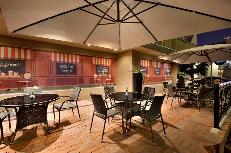 Hawthorn Suites By Wyndham Al Khobar - Restoran
