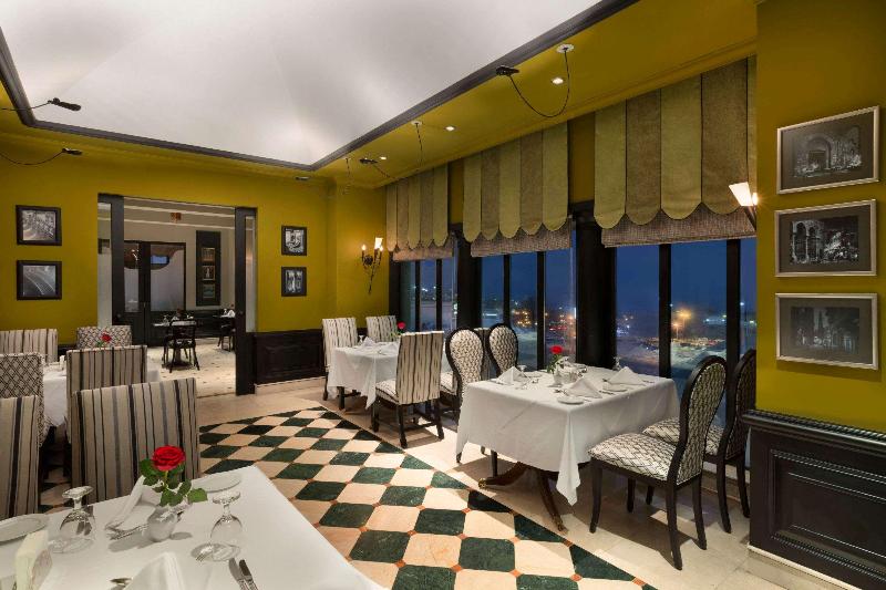 Hawthorn Suites By Wyndham Al Khobar - Restoran