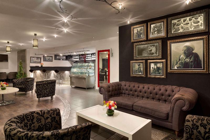 Hawthorn Suites By Wyndham Al Khobar - Restoran