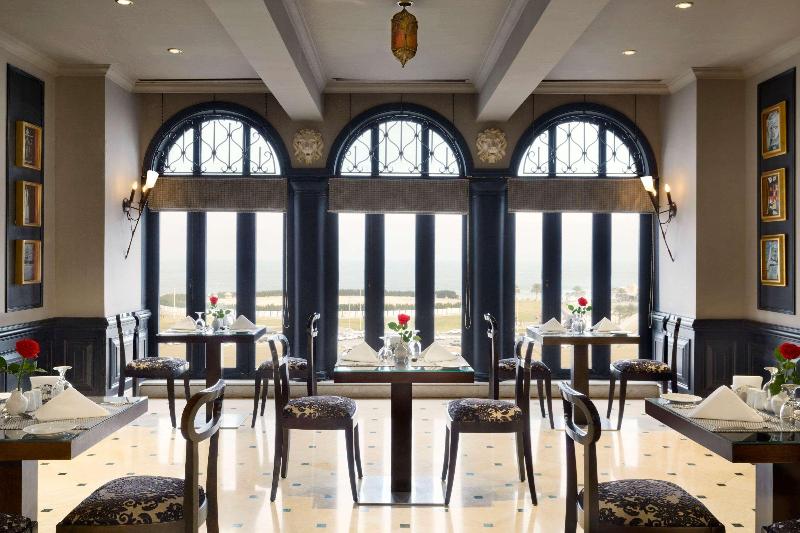 Hawthorn Suites By Wyndham Al Khobar - Restoran