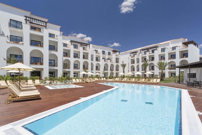 Pine Cliffs Ocean Suites - Genel