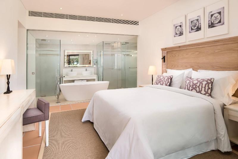 Pine Cliffs Ocean Suites - Oda