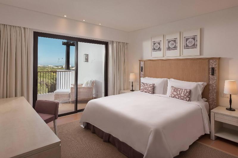 Pine Cliffs Ocean Suites - Oda