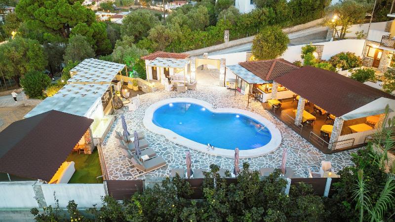 Skiathos Island Suites - Genel
