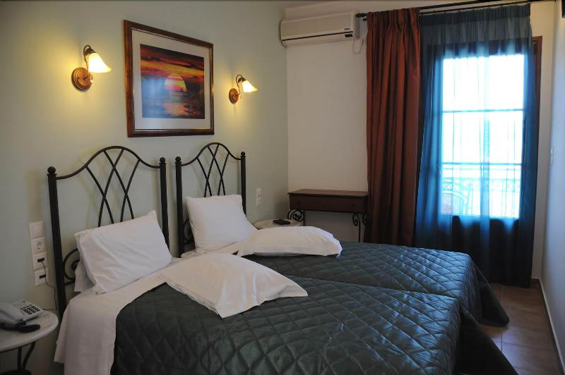 Skiathos Island Suites - Oda
