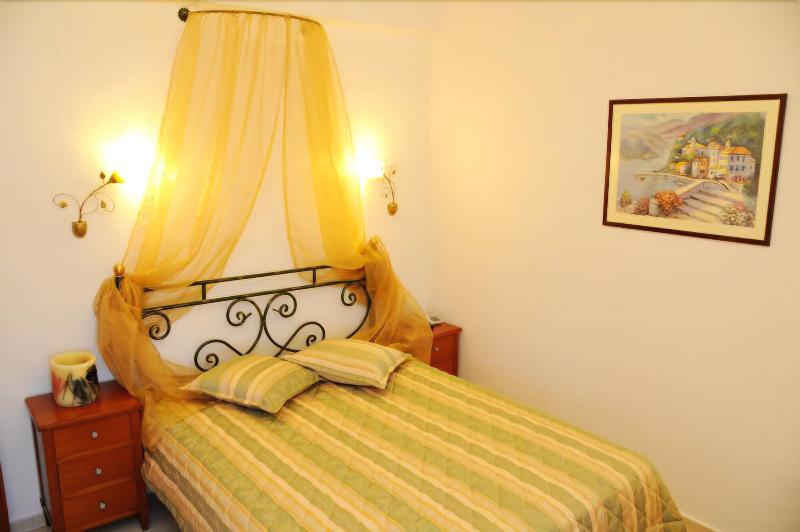 Skiathos Island Suites - Oda