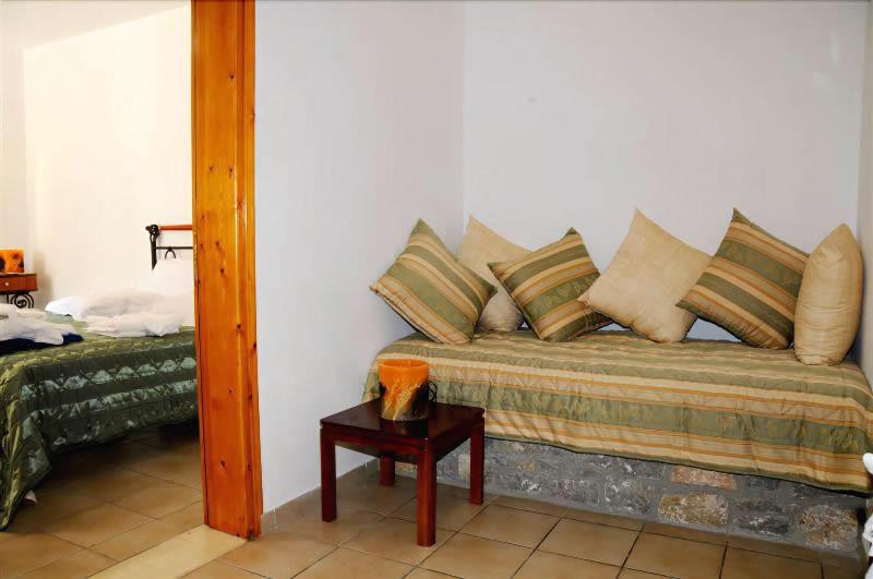 Skiathos Island Suites - Oda