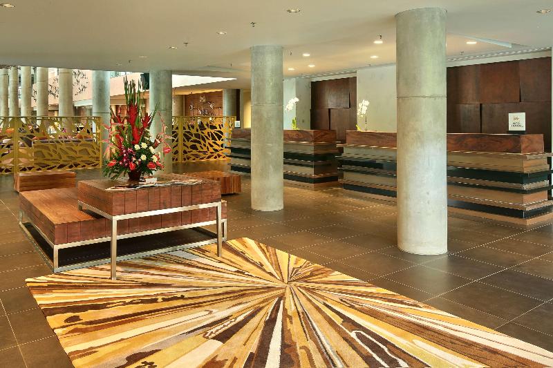 Hilton Garden Inn Bali Ngurah Rai Airport - Lobi