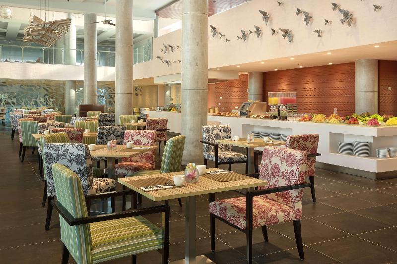 Hilton Garden Inn Bali Ngurah Rai Airport - Restoran
