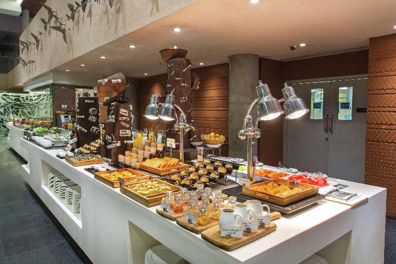 Hilton Garden Inn Bali Ngurah Rai Airport - Restoran